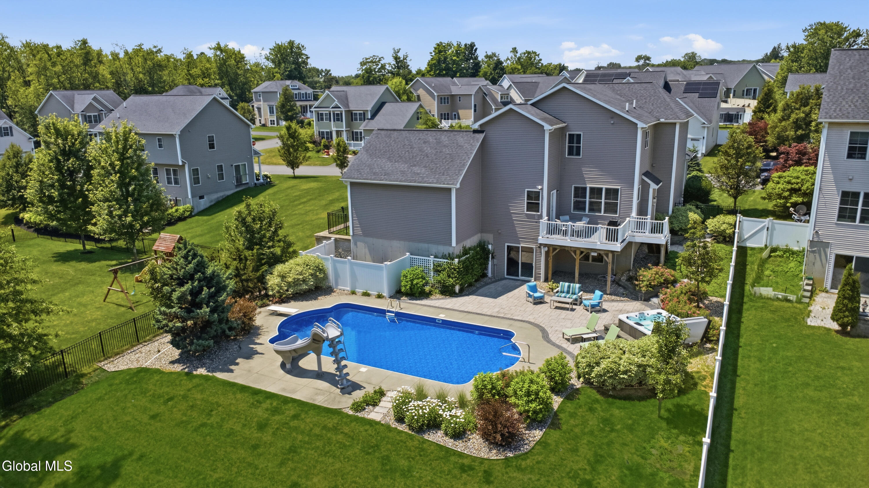 3 Britton Way Watervliet NY 12189