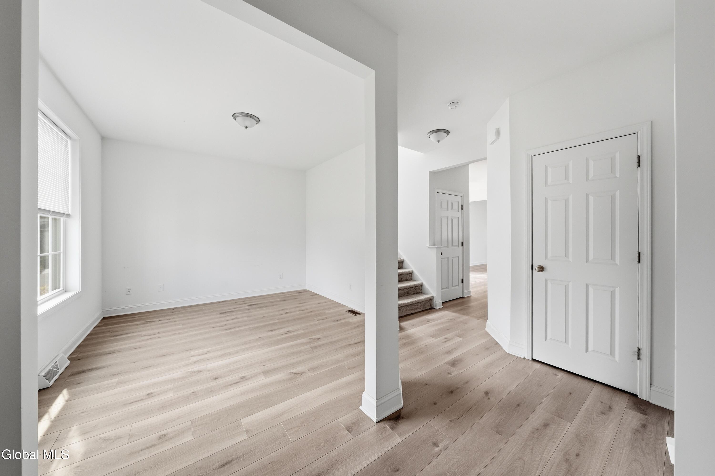 27 Wheatfield Way Clifton Park NY 12118