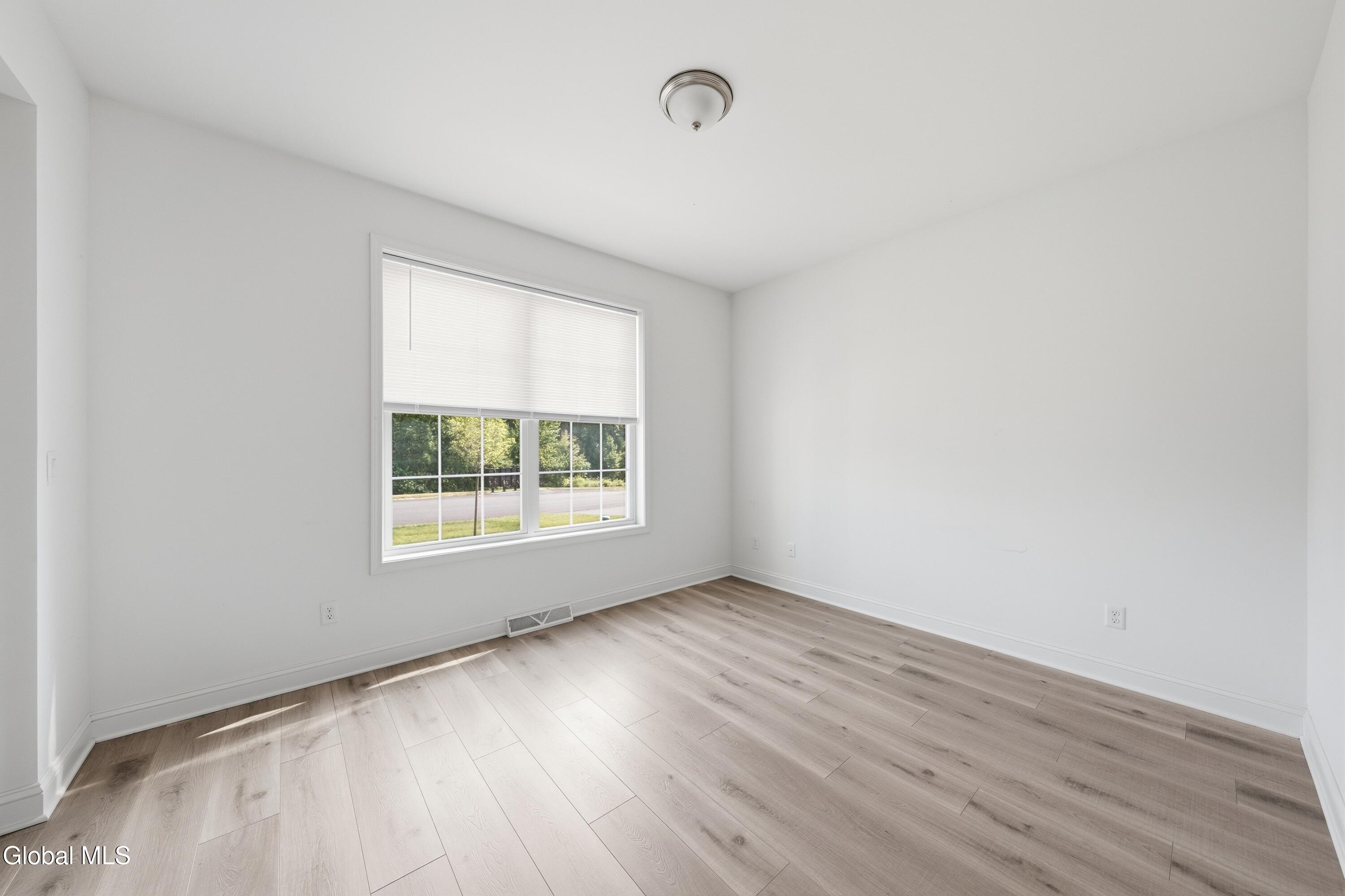 27 Wheatfield Way Clifton Park NY 12118