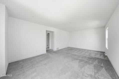 27 Wheatfield Way Clifton Park NY 12118