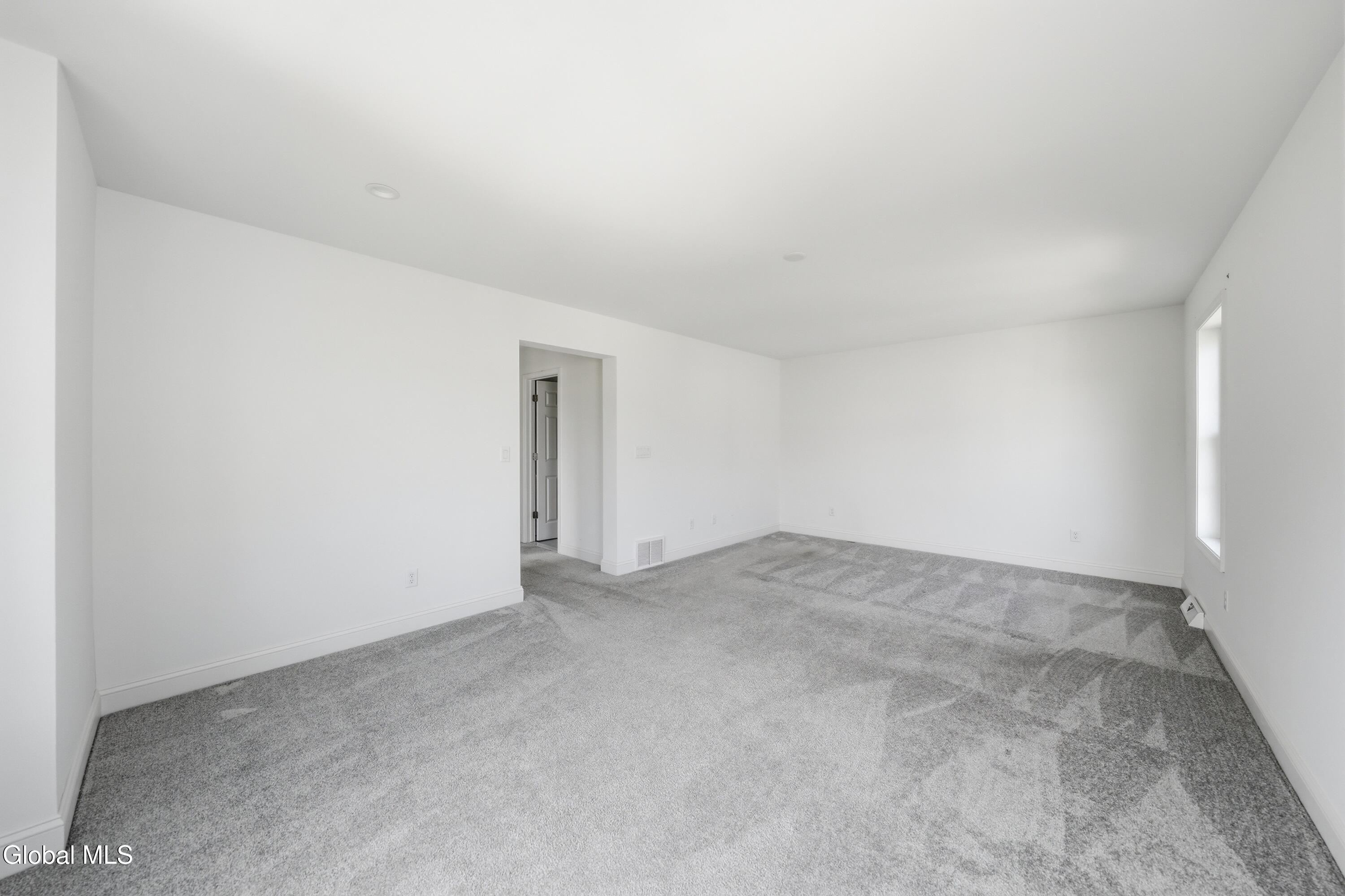 27 Wheatfield Way Clifton Park NY 12118