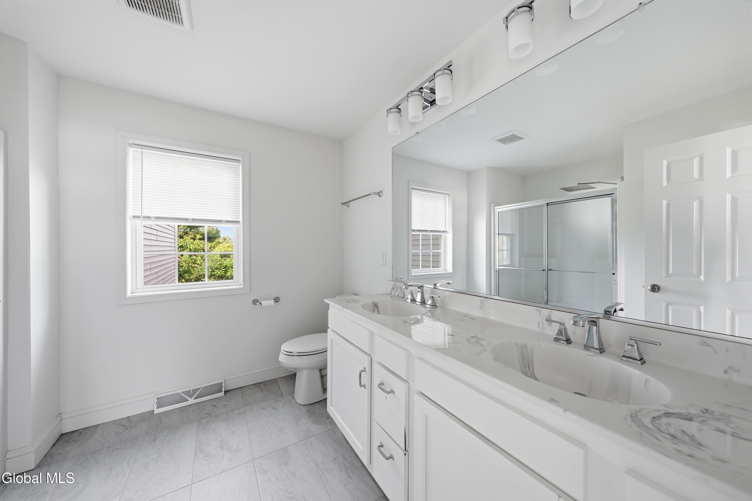 27 Wheatfield Way Clifton Park NY 12118