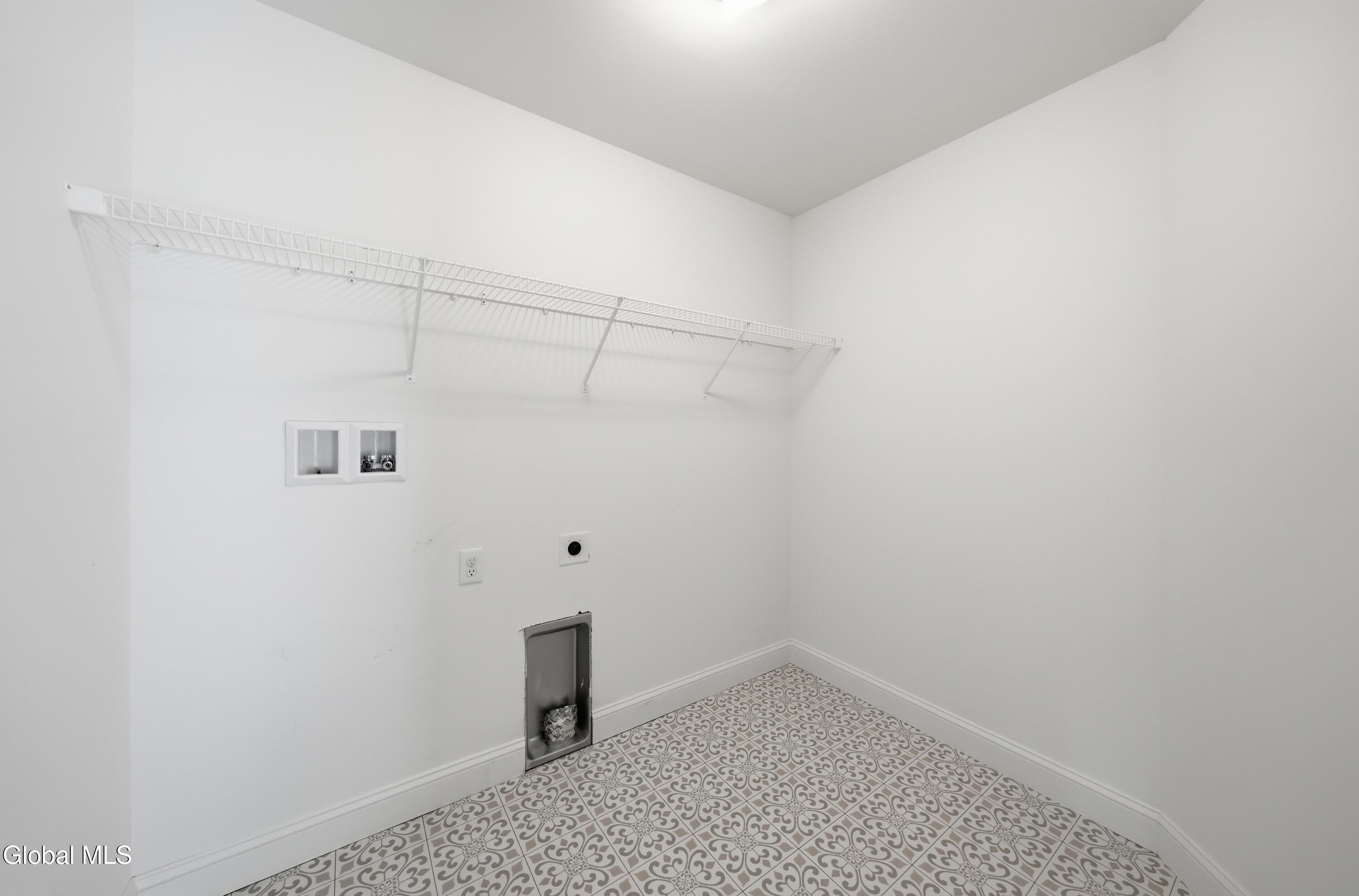 27 Wheatfield Way Clifton Park NY 12118