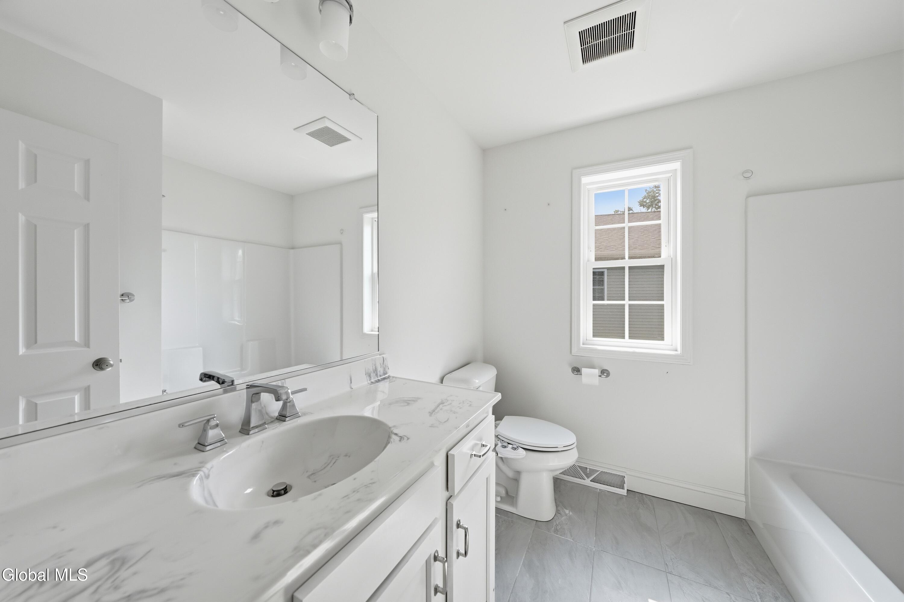 27 Wheatfield Way Clifton Park NY 12118