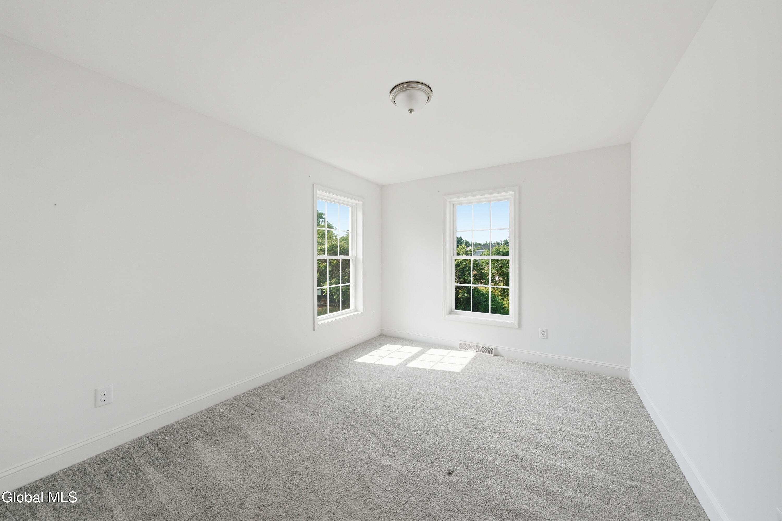 27 Wheatfield Way Clifton Park NY 12118