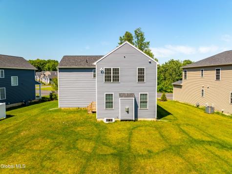 27 Wheatfield Way Clifton Park NY 12118