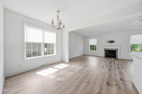27 Wheatfield Way Clifton Park NY 12118