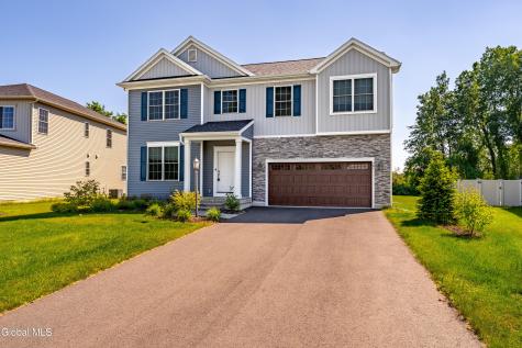 27 Wheatfield Way Clifton Park NY 12118
