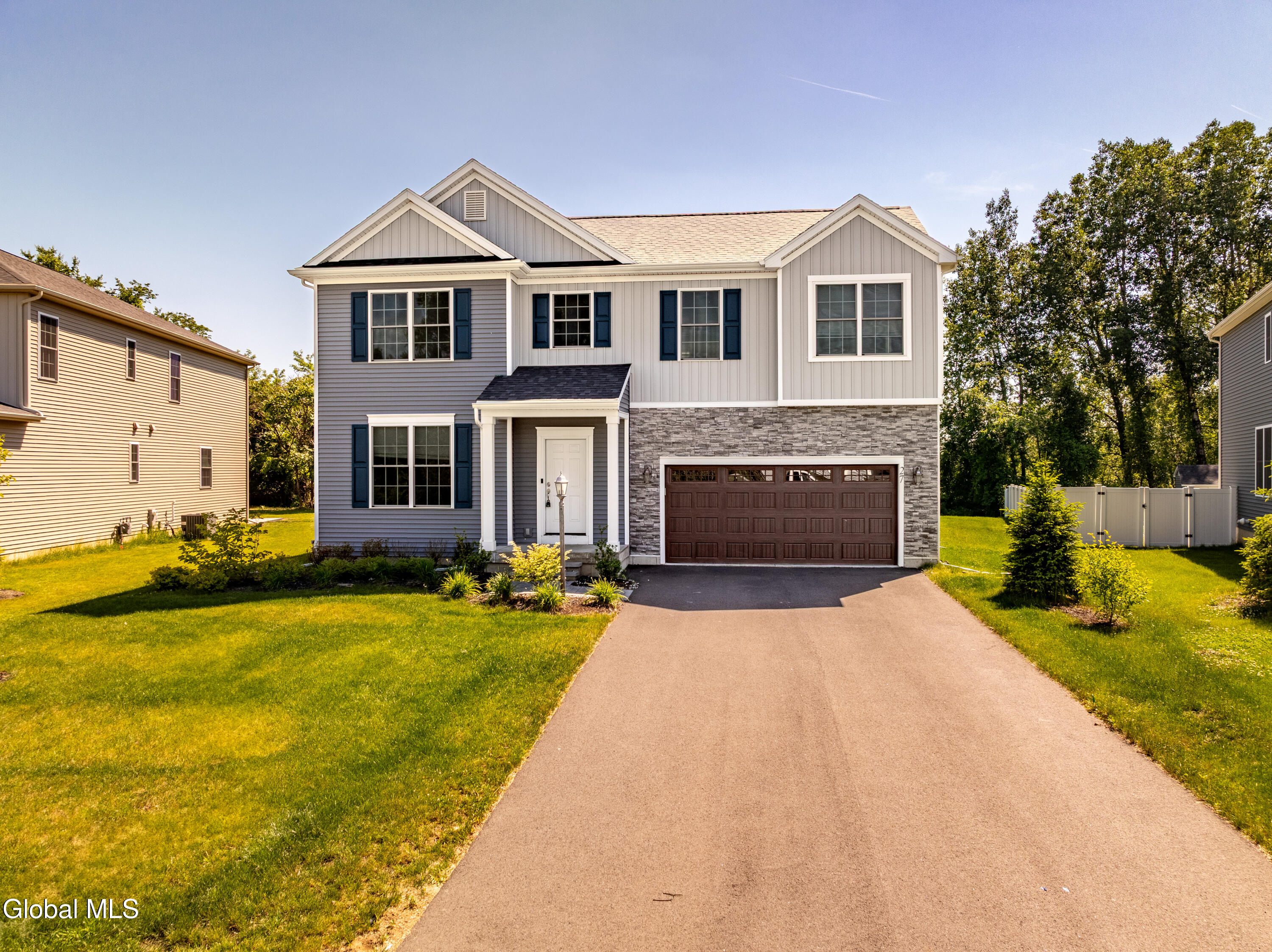 27 Wheatfield Way Clifton Park NY 12118