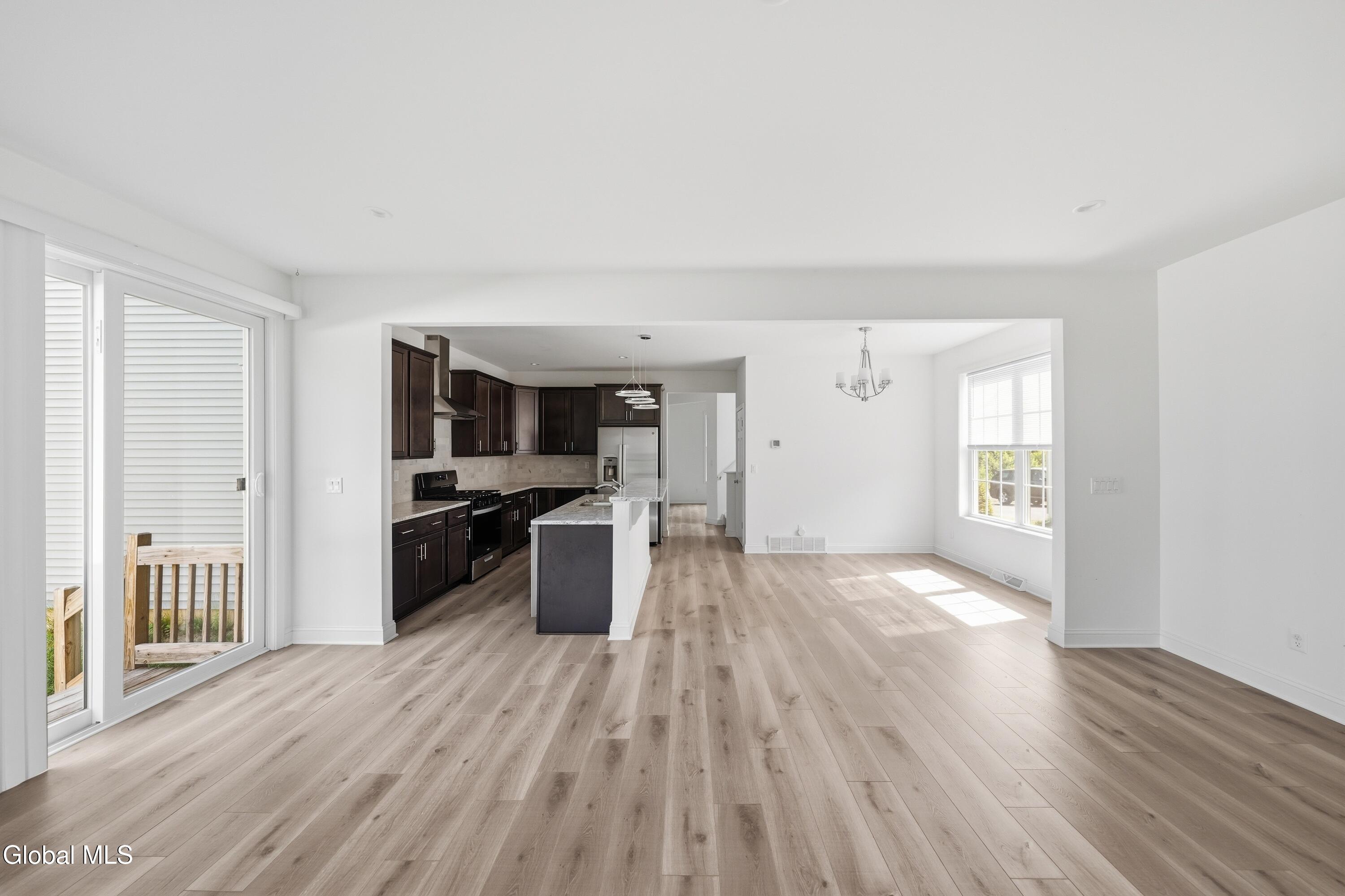 27 Wheatfield Way Clifton Park NY 12118