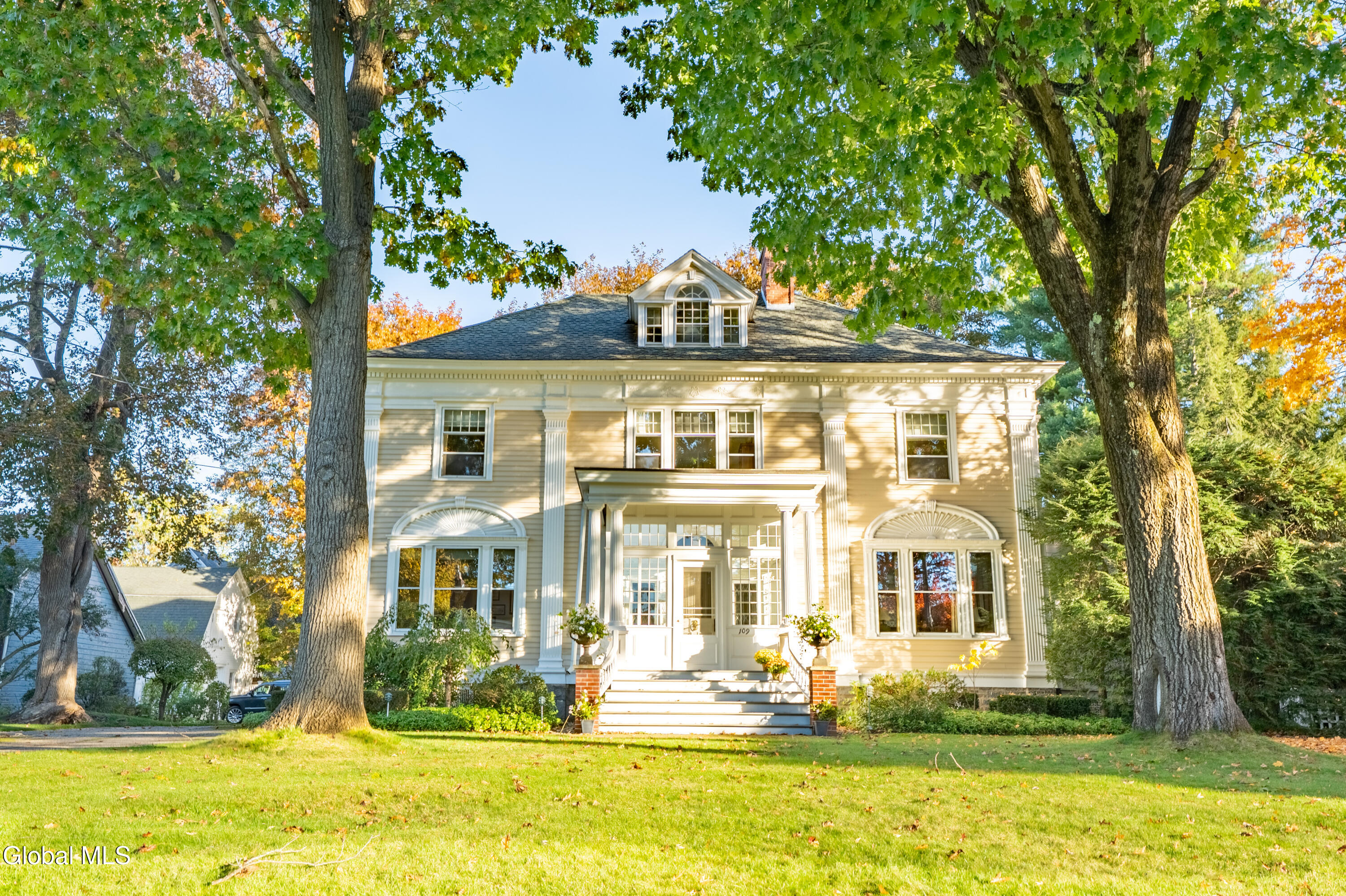 109 1st Avenue Gloversville NY 12078