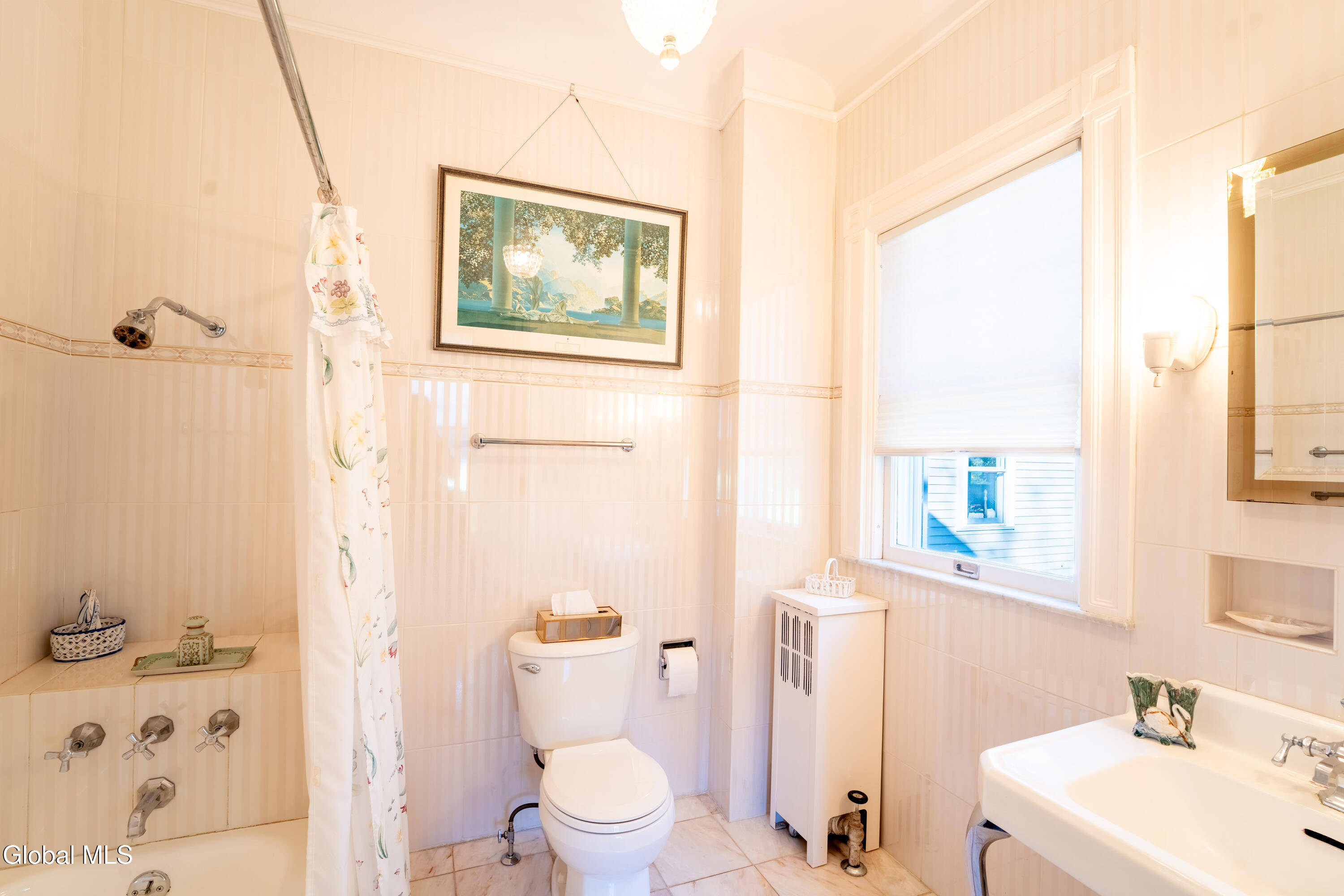 109 1st Avenue Gloversville NY 12078
