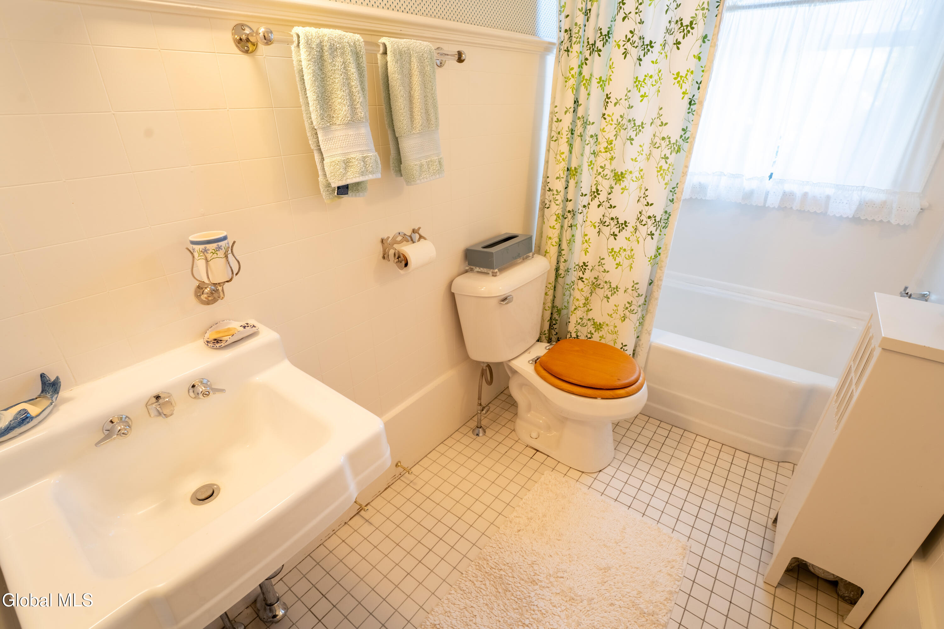 109 1st Avenue Gloversville NY 12078