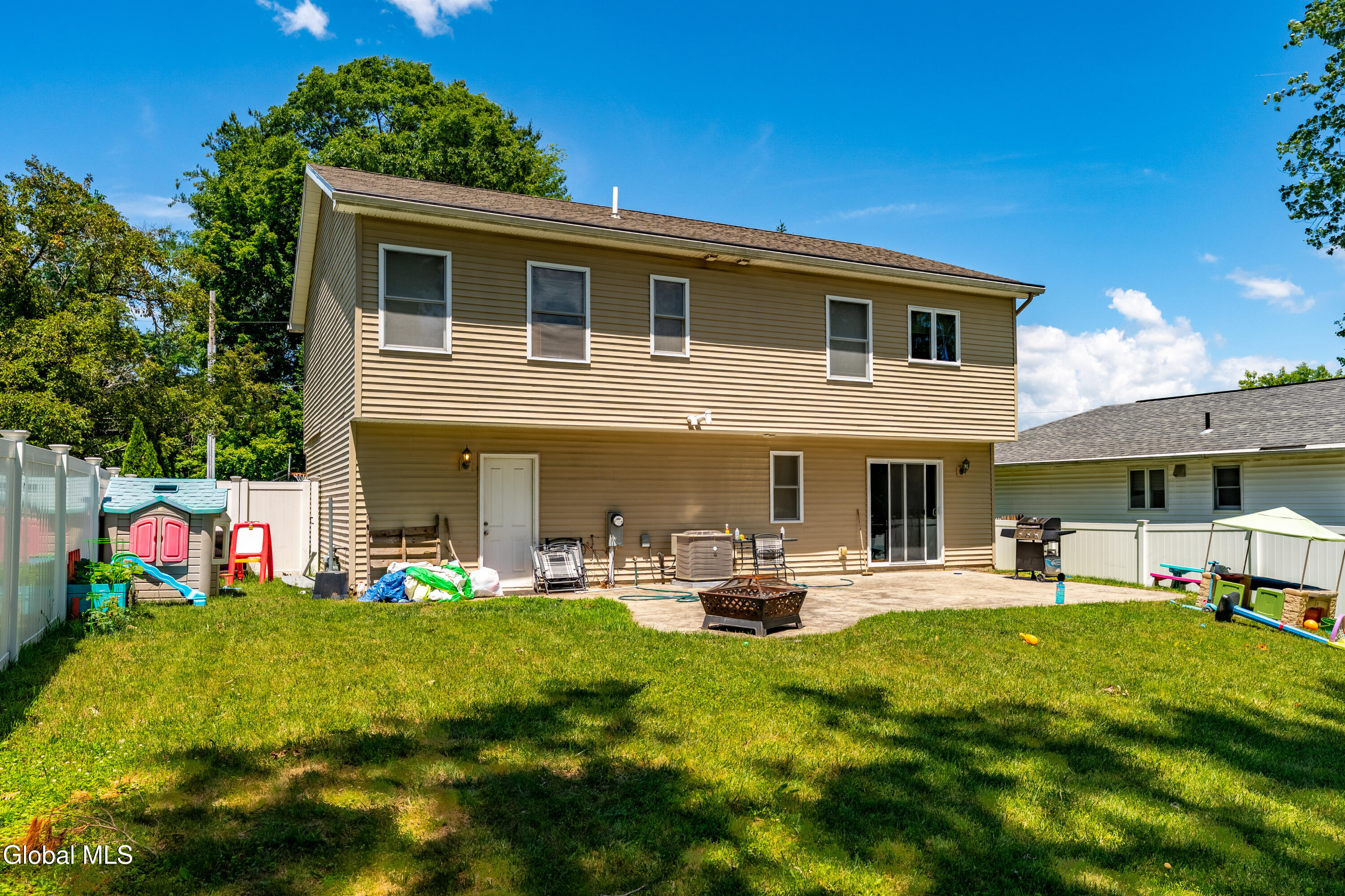 14 Booth Street Colonie NY 12205
