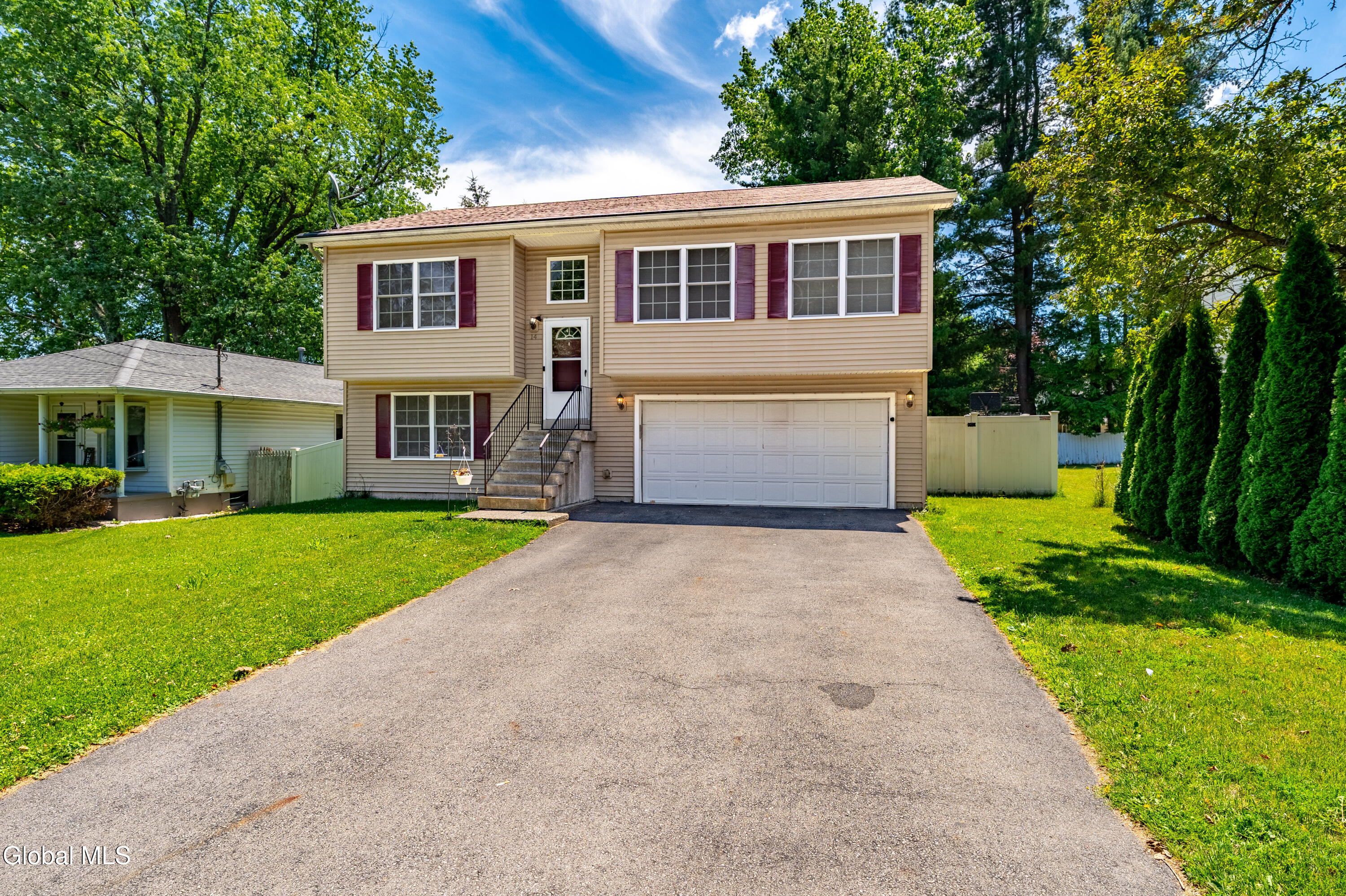 14 Booth Street Colonie NY 12205