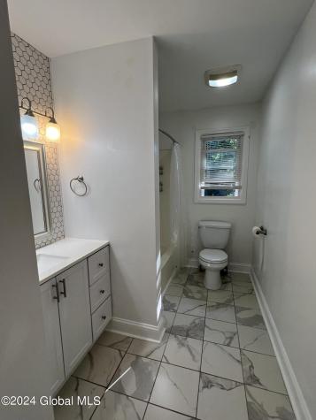 30 Penny Royal Road Malta NY 12020