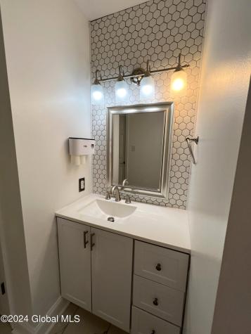 30 Penny Royal Road Malta NY 12020