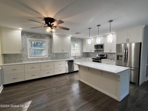 30 Penny Royal Road Malta NY 12020