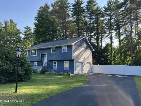 30 Penny Royal Road Malta NY 12020