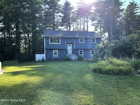 30 Penny Royal Road Malta NY 12020