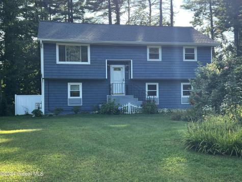 30 Penny Royal Road Malta NY 12020