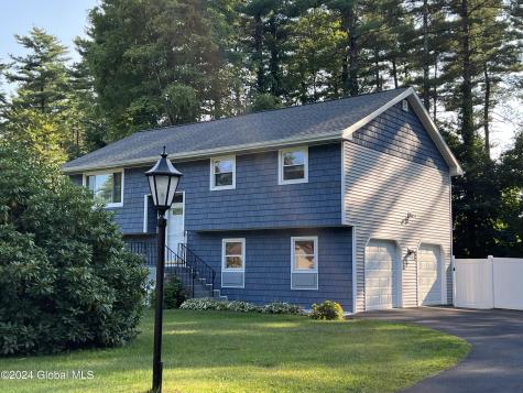 30 Penny Royal Road Malta NY 12020