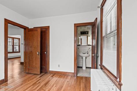 18 Weymouth Street Albany NY 12205