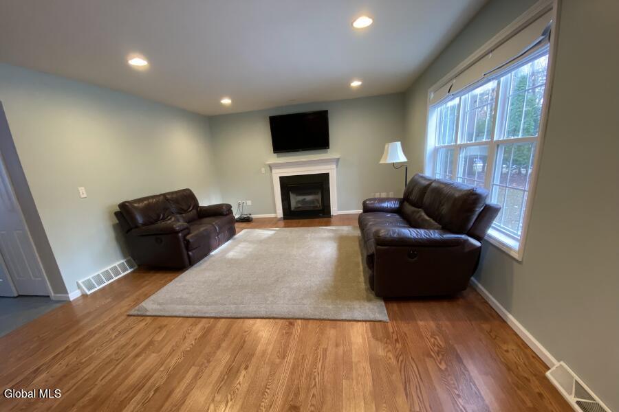 59 Glenburnie Drive Gansevoort NY 12831