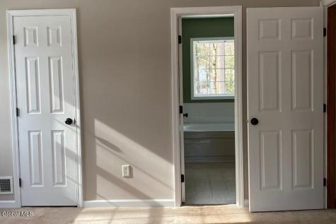 59 Glenburnie Drive Gansevoort NY 12831
