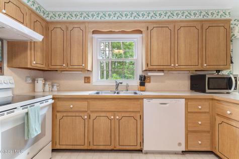 18 Sherwood Drive Queensbury NY 12804
