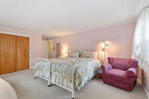 18 Sherwood Drive Queensbury NY 12804