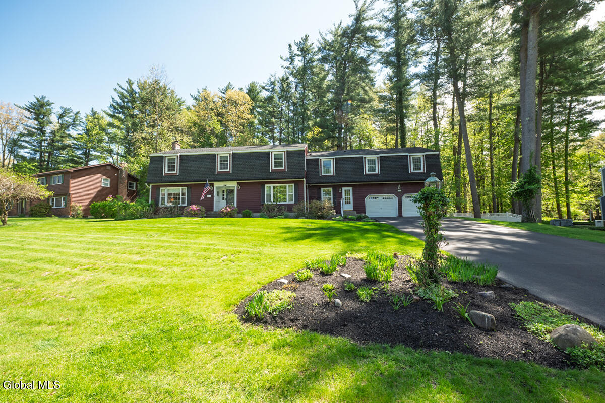 573 Jefferson Court Guilderland NY 12084
