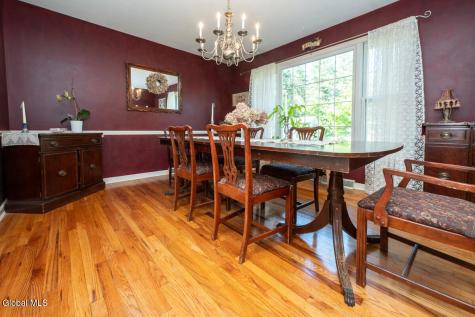 573 Jefferson Court Guilderland NY 12084