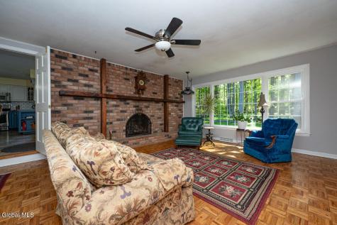 573 Jefferson Court Guilderland NY 12084