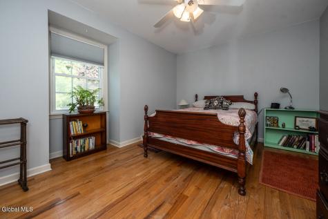 573 Jefferson Court Guilderland NY 12084
