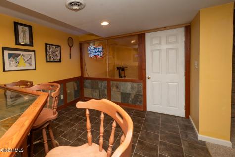 573 Jefferson Court Guilderland NY 12084