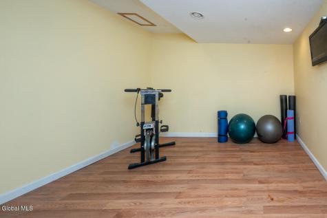 573 Jefferson Court Guilderland NY 12084