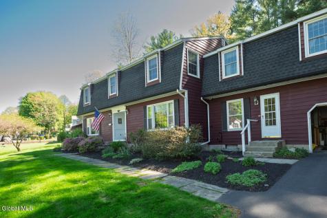 573 Jefferson Court Guilderland NY 12084