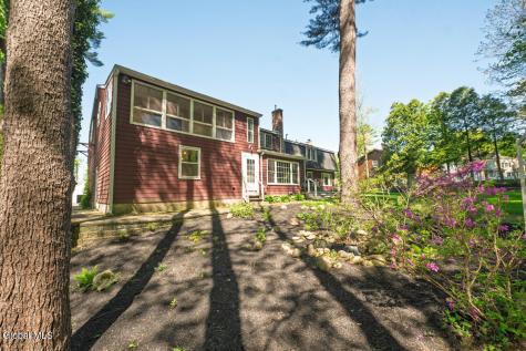 573 Jefferson Court Guilderland NY 12084