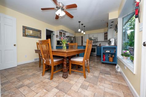 573 Jefferson Court Guilderland NY 12084