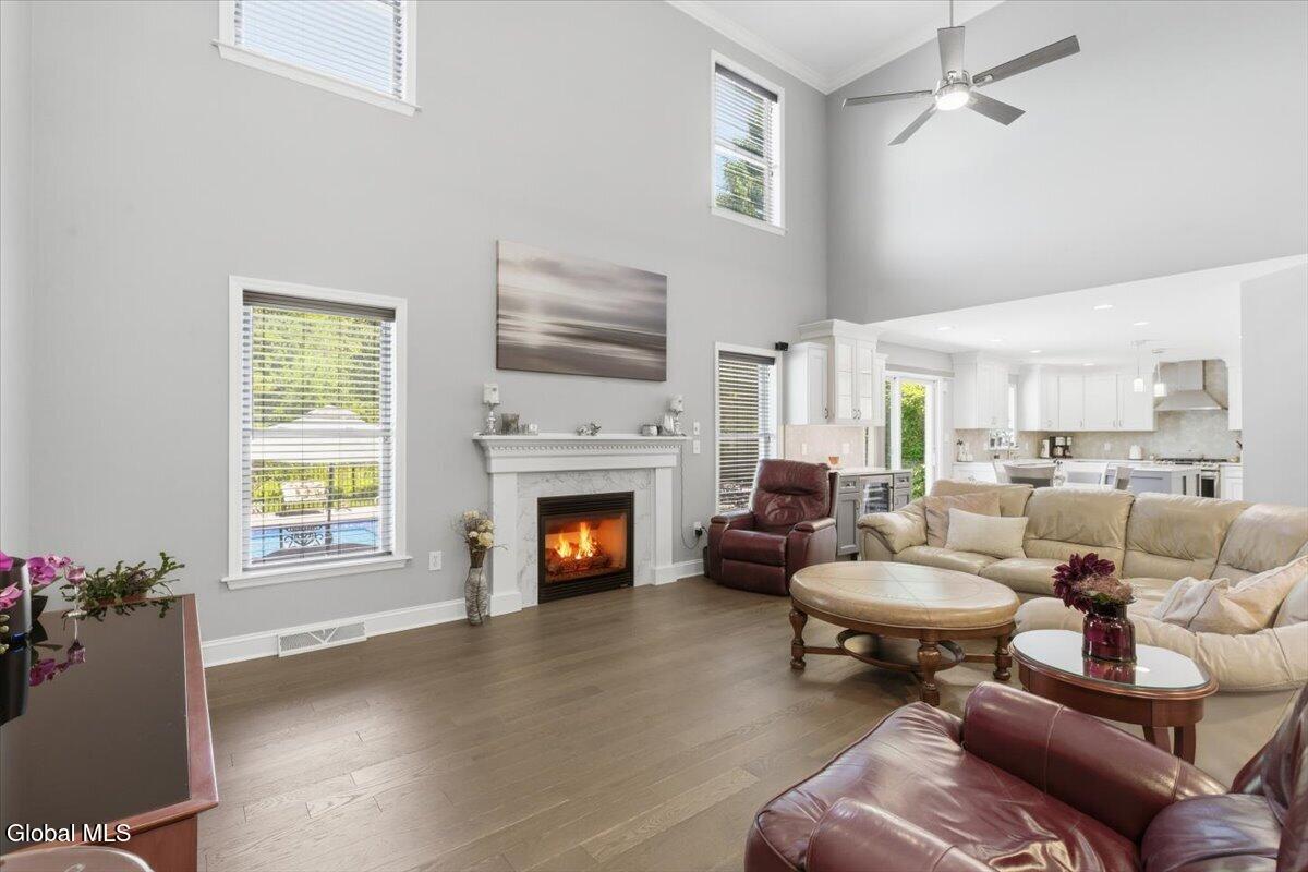 48 Egmont Court Delmar NY 12054