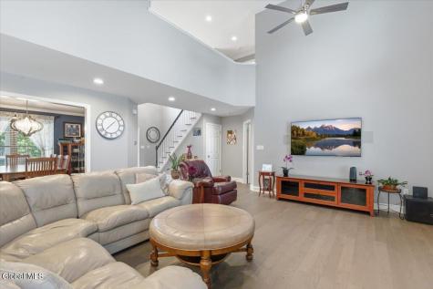 48 Egmont Court Delmar NY 12054