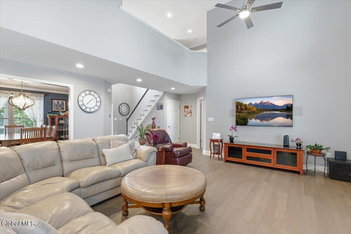 48 Egmont Court Delmar NY 12054