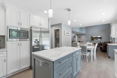 48 Egmont Court Delmar NY 12054
