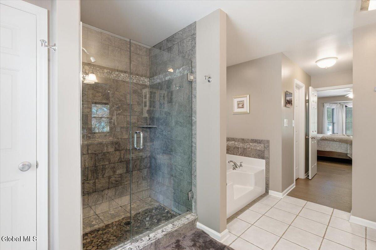 48 Egmont Court Delmar NY 12054