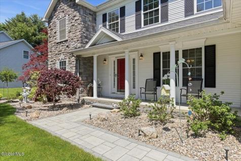 48 Egmont Court Delmar NY 12054