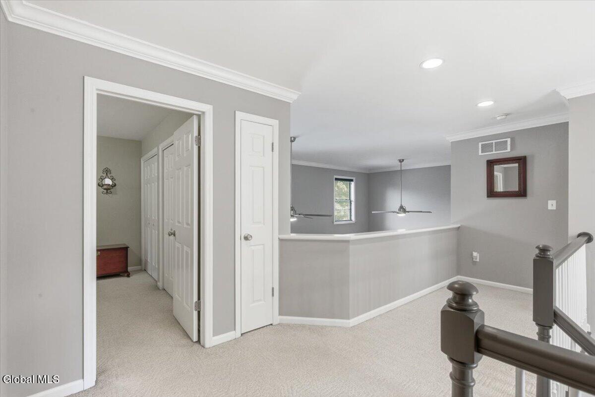 48 Egmont Court Delmar NY 12054