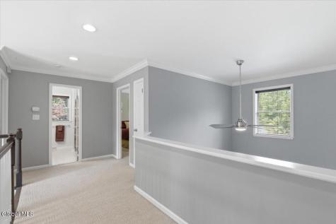 48 Egmont Court Delmar NY 12054