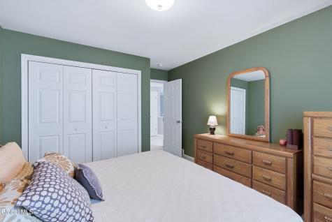 48 Egmont Court Delmar NY 12054