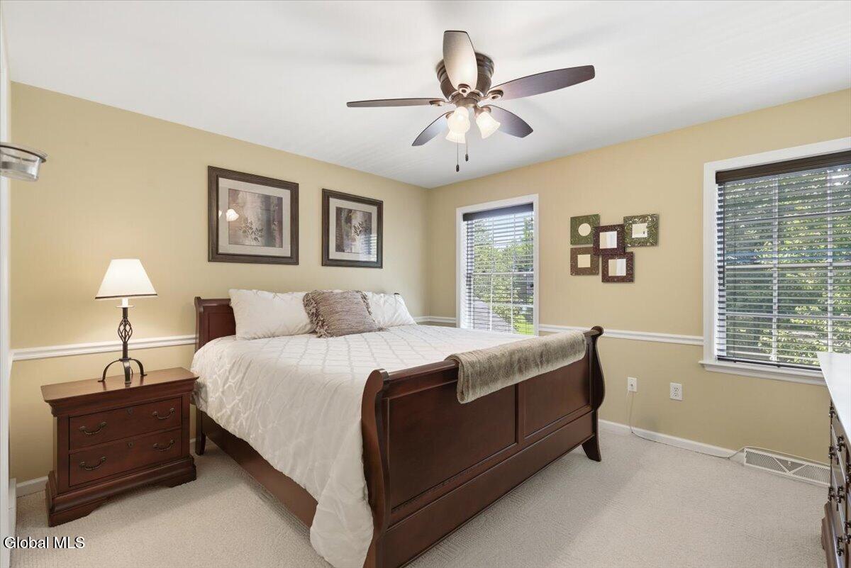 48 Egmont Court Delmar NY 12054